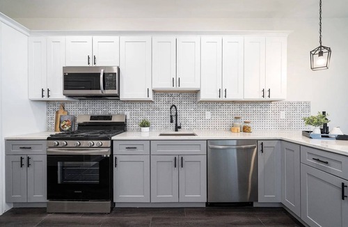 Union City Condo | NYC Style 1 Bedroom Condo in Union City, NJ - 15 minutes from MetLife Stadium