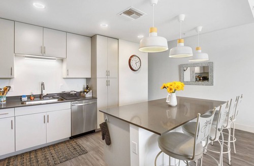 North Trail Condo | Ocean Style 1/1.5 Condo The Strand Water View!