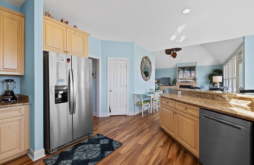 Emerald Isle House | Oceanview with elevator, private pool, golf cart, in Spinnakers Reach community