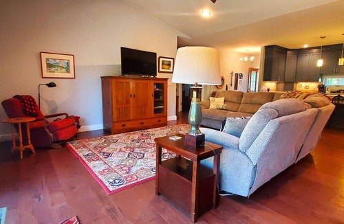 Eureka Springs House | ON QUIET MOUNTAIN SIDE WITH BEAUTIFUL WOODED VIEWS