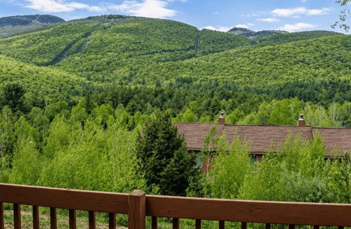 North Creek House | Open Pit by AvantStay