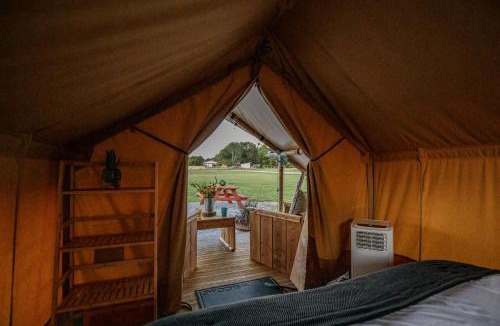 Cassville Other | Outstanding Tented Cabin with Fire Pit in Cassville, Missouri