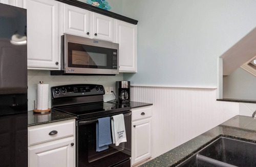 Corpus Christi Condo | Padre Island Retreat | Sleeps 9 | Resort Pool