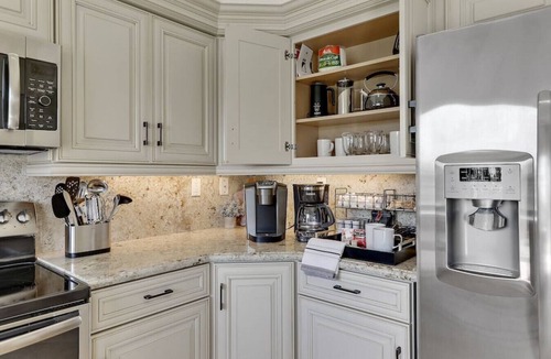 Palm Desert Condo | Palm Valley CC Full Club Access Golf & Cart, Tennis, Pickle Ball, Pool-Luxury 3 kings/3 full baths