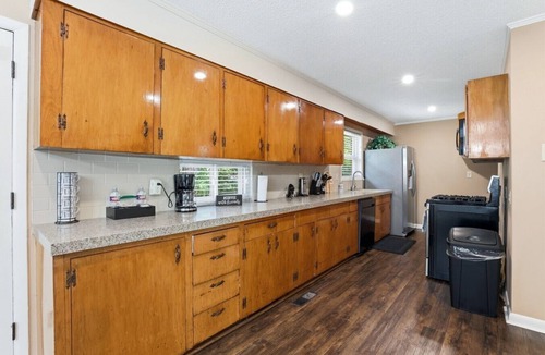 North Little Rock House | Peaceful North Little Rock Home w Backyard!