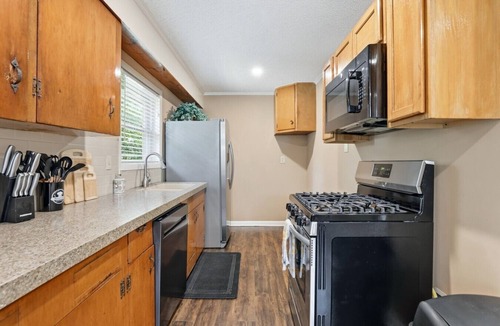 North Little Rock House | Peaceful North Little Rock Home w Backyard!