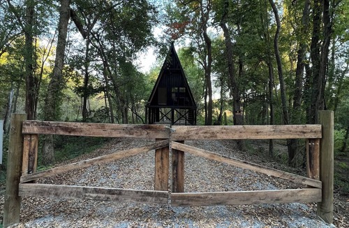 Miller City Cabin | Peaceful secluded cabin located near Horseshoe Lake