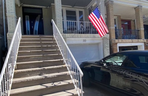 West New York House | Perfect Getaway! Just a short 20-minute ride to Times Square, NYCity.
