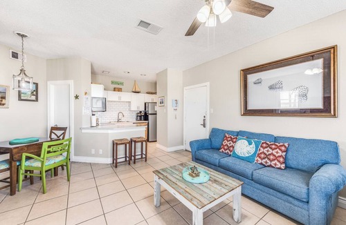 Corpus Christi Condo | Pet-Friendly Beach Retreat with Pool, Hot Tub, and Easy Gulf Access