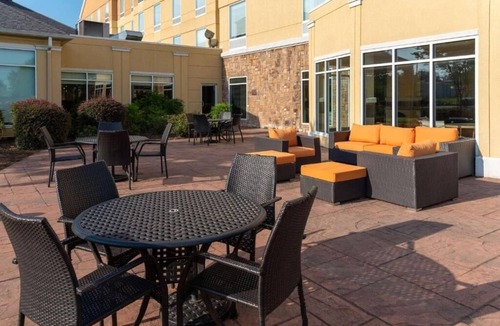 North Little Rock Hotel | Pet-Friendly Comfort w/Indoor Pool | Near Clinton Library