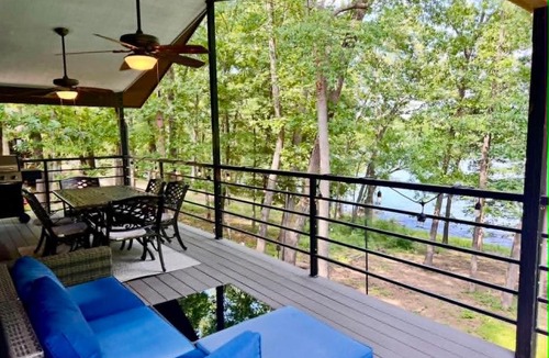 Golden House | Pine Bluff on the Lake