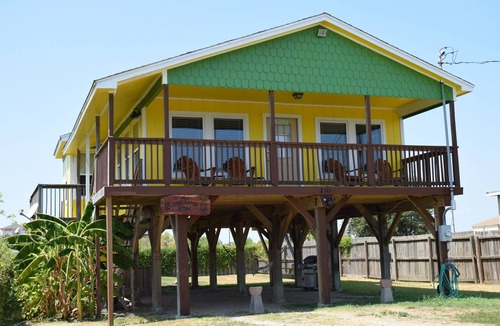 Galveston House | Pineapple House - Fishing Paradise! Gated, Pet Friendly, Secluded