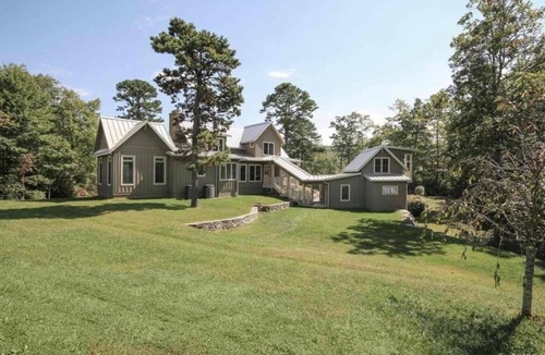 Balsam Grove House | Pisgah Forest Retreat: True mountain luxury with mountain views & hot tub!
