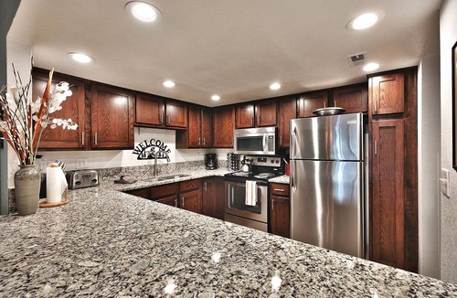 Downtown Park City Condo | Prime LOC-Town SKI Lift-Main Str-Heated Pool-Hot Tub open 12 months/year-WIFI