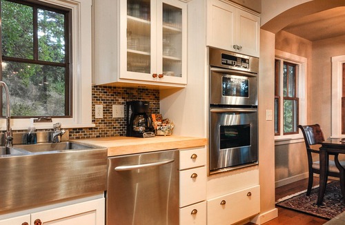 Eastsound House | Private & Beautiful Custom Orcas Island Vacation Home Eastsound
