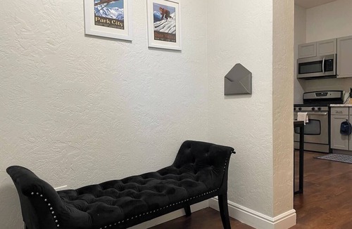 Fairpark Condo | Private Downtown SLC 1BR Apt | Laundry! TRAX Line