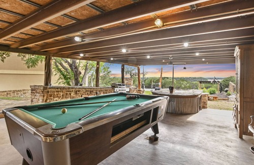Canyon Lake House | Private Lakeview Resort/Sleeps up to 25/Pet Friendly