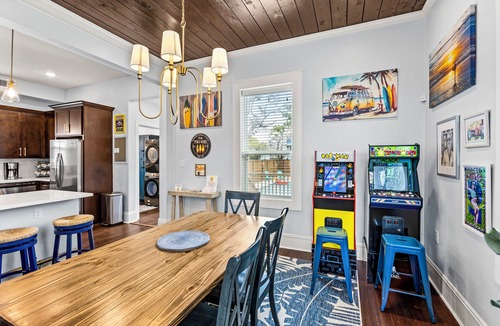 San Jacinto House | Private Pool & Hot Tub 2 Master Suites Walk To Beach Pet Friendly