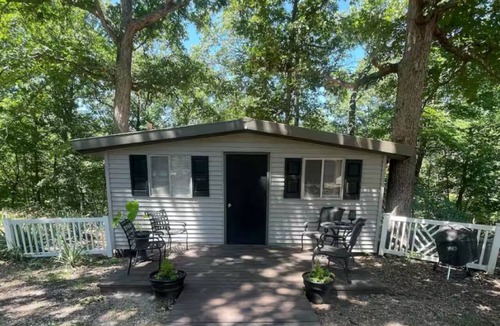 Lake of the Ozarks Cabin | Quaint Cabin at The Lake!