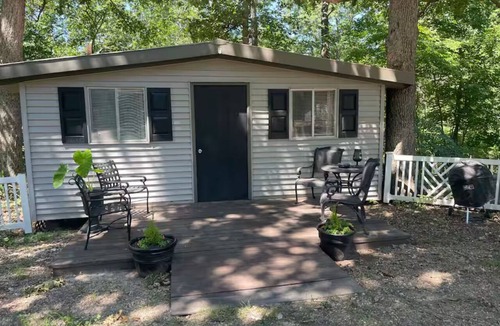 Lake of the Ozarks Cabin | Quaint Cabin at The Lake!