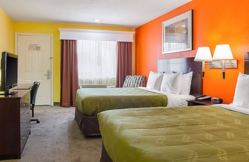 Carthage Hotel | Quality Inn Carthage