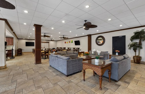 Wayne Hotel | Quality Inn Wayne - Fairfield Area