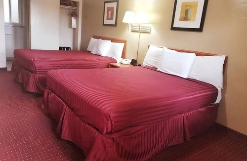 Williams House | Quiet, Comfortable Unit in Williams w/ Free Breakfast and Free Parking!