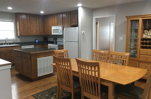 Jones Mills House | Relaxing Retreat on Lake Catherine in Hot Springs!