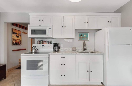 Bend Condo | Riverfront Studio with Trail Access!