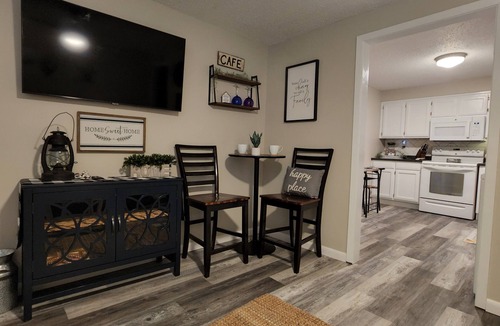 Mountain Home House | RnR Retreat-Upscale housing, contemporary decor