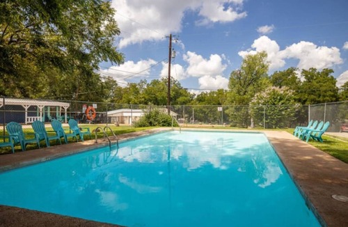 Burnet RV Rental | RV Site - Pull Through 37
