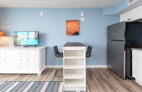 Shibui Sands Condo | Sandcastle Condominiums Unit 402