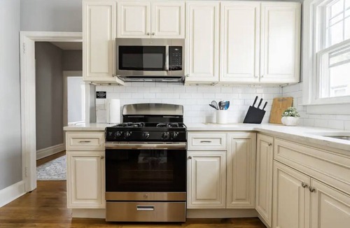 Ampere Apartment | Savvy Traveler 3BR NJ Home with great access to New York City