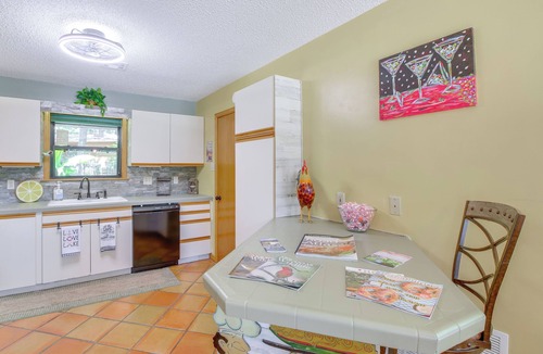 Mid America Cottage | Secluded Lake Hamilton Access: Hot Springs Home