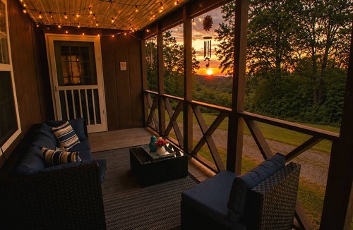Marshall House | Secluded Magnolia Cabin & Hot Tub