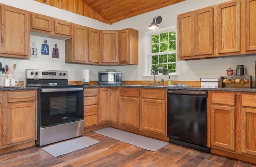 Shirley Cabin | Serene Mountain Cabin with Stunning Views Shirley
