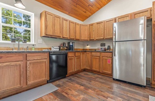 Shirley Cabin | Serene Mountain Cabin with Stunning Views Shirley