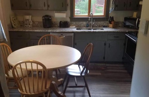 Killington Cabin | ☆ SKI ON/OFF! ☆ Spruce Glen 4 acre Retreat on Great Eastern Trail