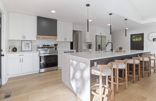 Sunrise Beach House | Sleep 22, private pool, pickleball ct, hot tub