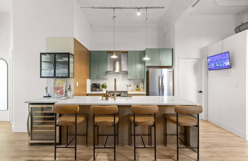 Hoboken House | SOHO NYC - vibes Loft ceilings mins to NYC