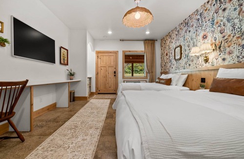 Jasper Hotel | Sommer House Inn-The Garden Room