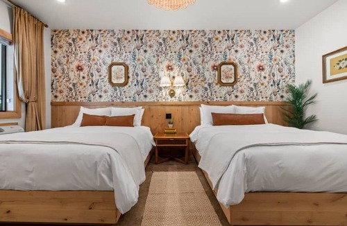 Jasper Hotel | Sommer House Inn-The Garden Room