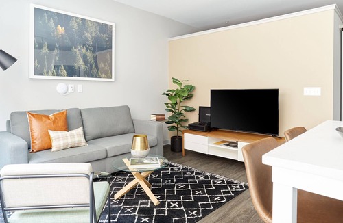 Minneapolis Apartment | Sonder at LUNA | One-Bedroom Apartment