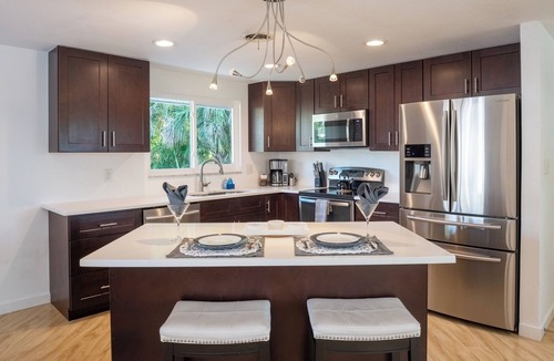 Southgate House | Southgate Breeze; SRQ 2 Bedroom Retreat