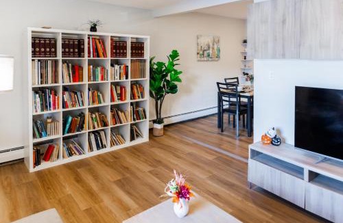 Union City House | Spacious 2-Bedroom Apartment NYC-10 mins away