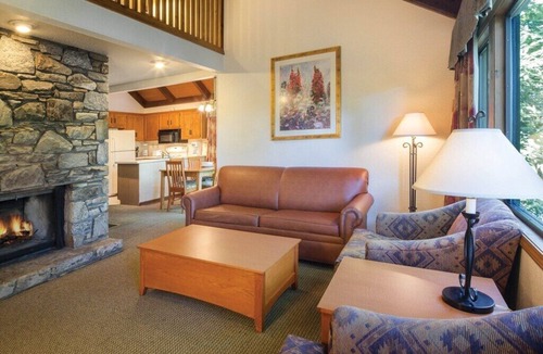 Stonecrest Apartment | Spacious 2 BR | Foxrun Townhouses