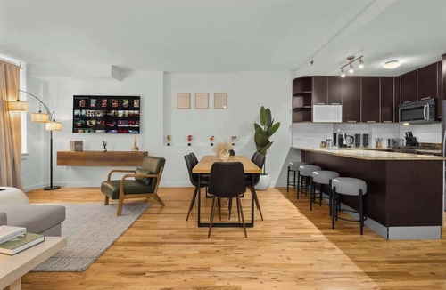 Midtown West Apartment | Spacious 2BR Steps from Time Square & Hudson Yards