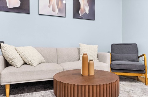 McGinley Square House | Spacious 3-bedroom home - FREE Parking, Pool Table, Ping Pong near NYC!