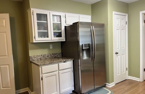 University District House | Spacious 4-bedroom house in charming Memphis with AC, WiFi