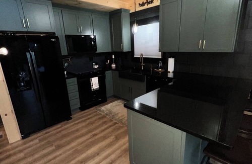Woodsville Cabin | Spacious 5-bedroom cabin in peaceful Haverhill with AC comfort